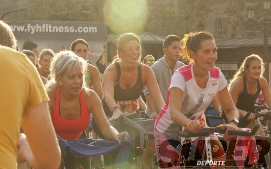 Búscate en la galería de la jornada contra el cáncer en Valencia