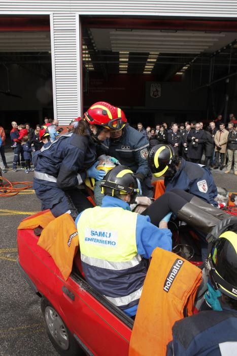 Acto del día del patrono de los bomberos en el Parque de Gijón