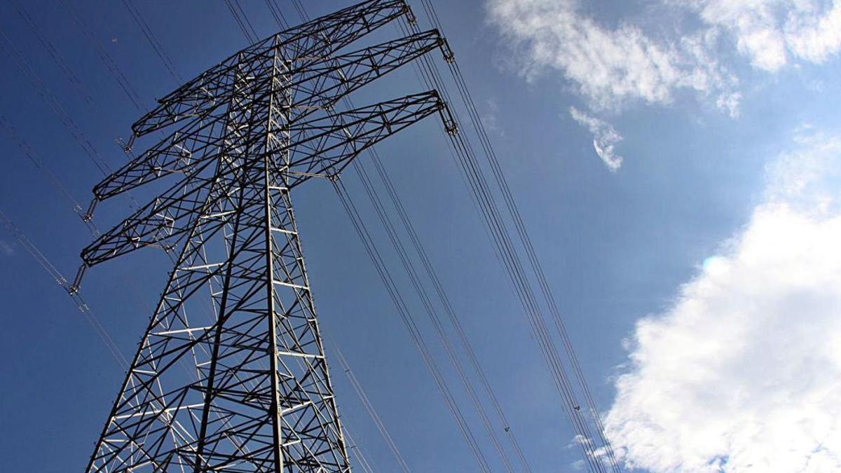 Una torre de la xarxa elèctrica, en una imatge d’arxiu.