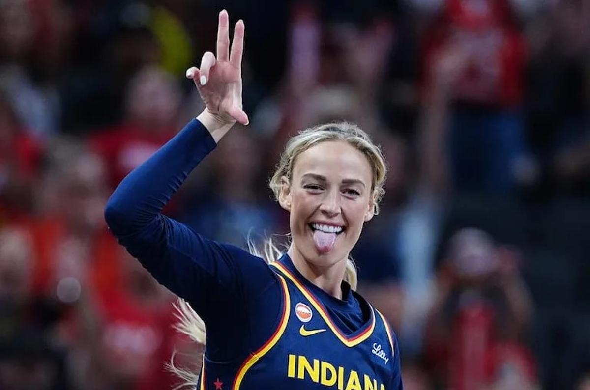 Sophie Cunningham, jugador de Indiana Fever, quien se ha posicionado en contra de la inclusión de atletas trans en el deporte femenino.