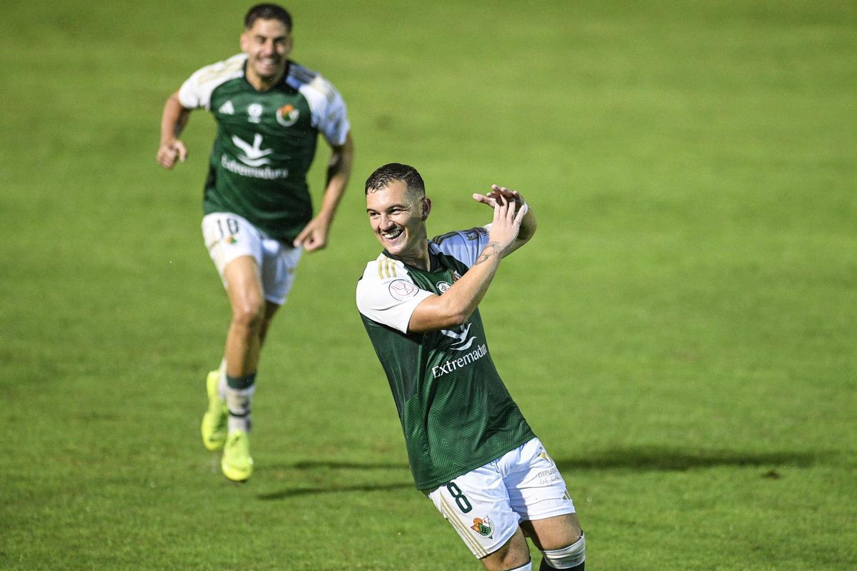 La victoria del Cacereño, en imágenes