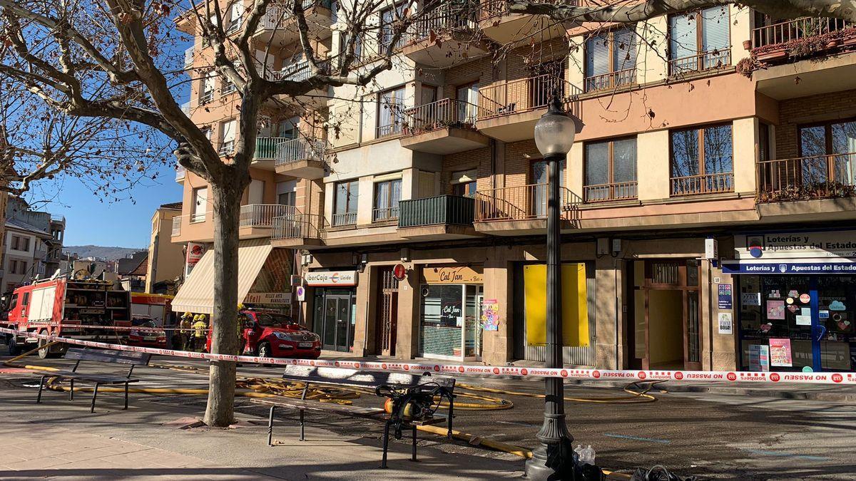 L'incendi d'un bloc de pisos a Solsona, en imatges