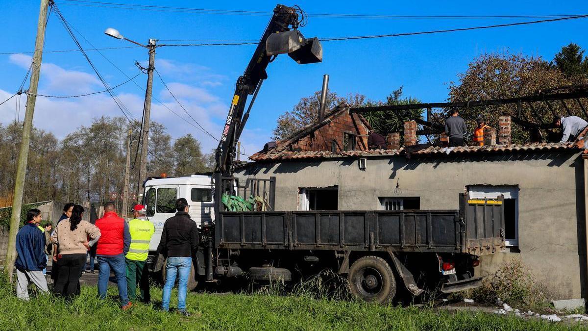 La casa de Cambados afectada por el incendio.