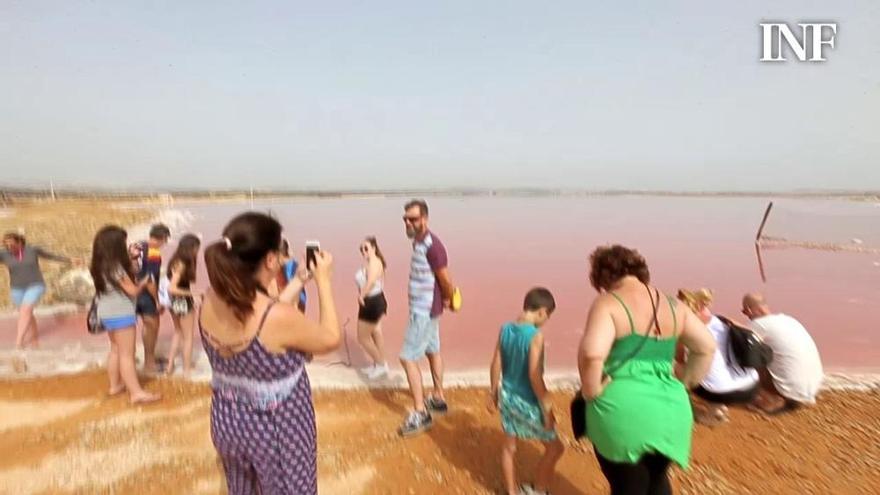 Las salinas de Torrevieja se abren al turismo y esperan más de 20.000 visitas este verano