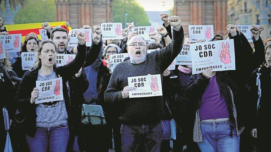 El juez no ve terrorismo y deja libre a la activista de los CDR detenida