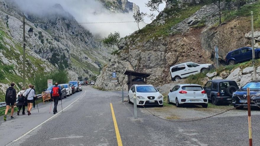 El Principado extrema la vigilancia en espacios naturales tras las últimas masificaciones