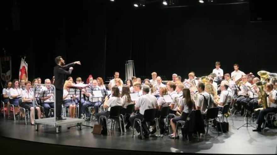 Gran concierto de música festera en Calp