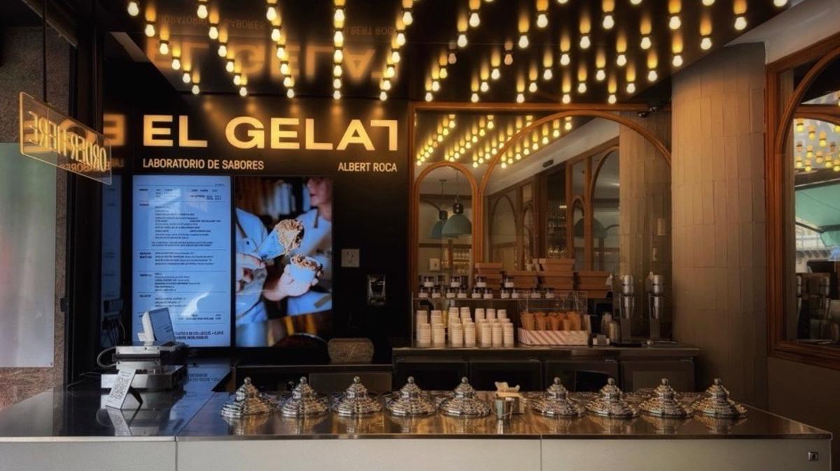 El Gelat, en la terraza cubierta del restaurante Casa Candela.