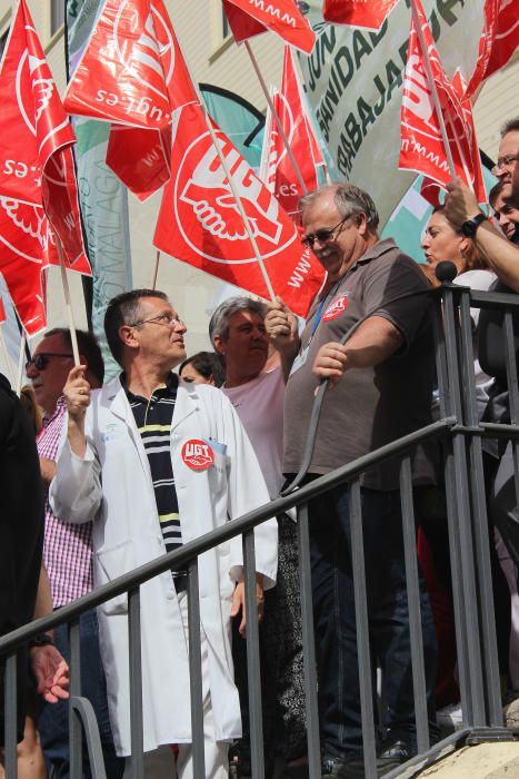Los sindicatos protestan para pedir más contratos sanitarios para el verano