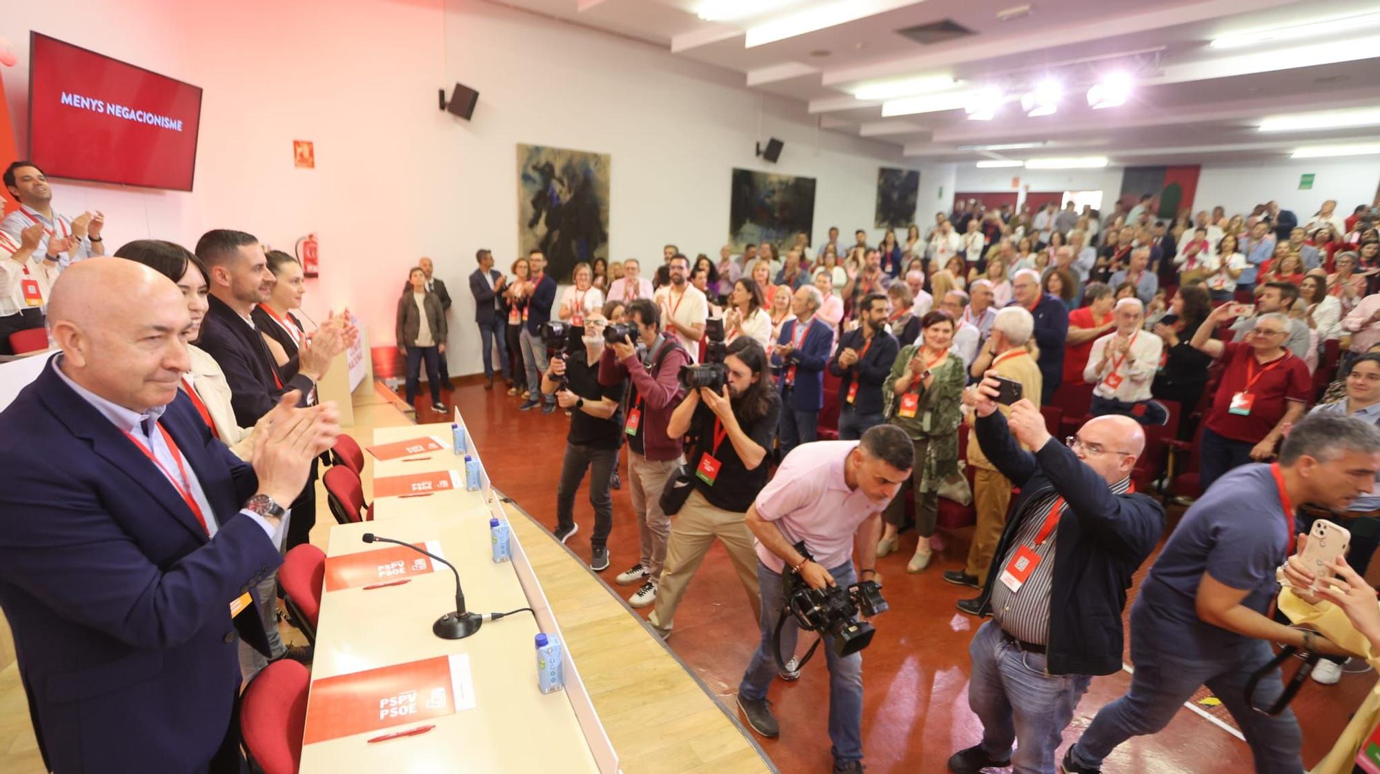 Primer Comité Nacional de los socialistas valencianos con Morant al frente