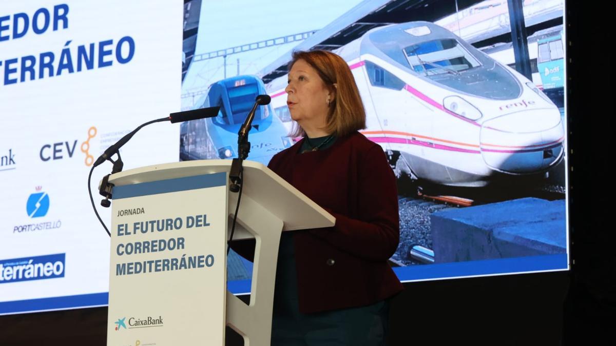 Agnès Noguera, vicepresidenta de AVE, durante su intervención en la jornada sobre el Corredor.