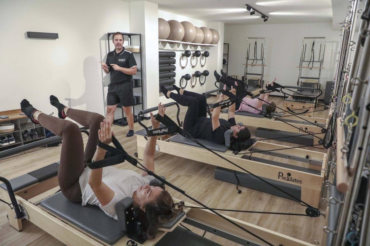 Clase de pilates en CBO Sport