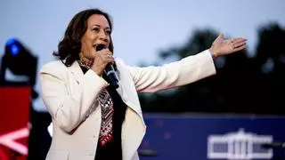 Kamala Harris alaba a Biden y se muestra exultante conforme surca el camino hacia la nominación