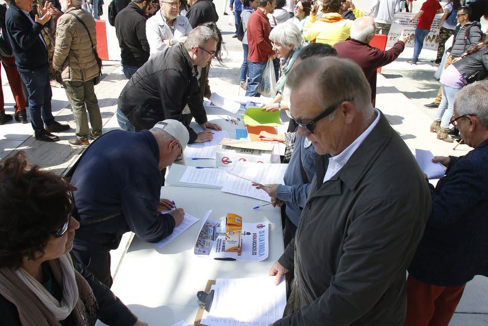 Concentración en contra del rascacielos del Puerto