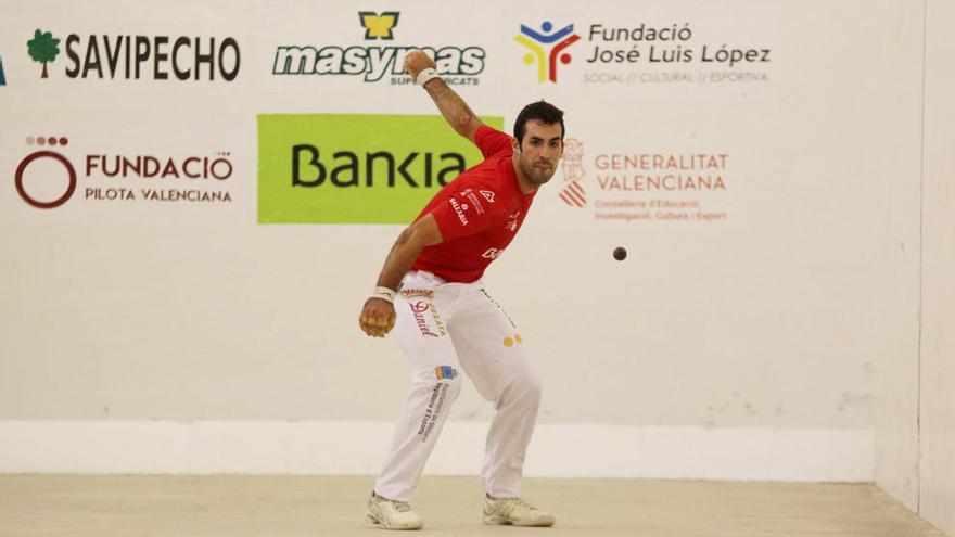 A Bueno li va caure la pilota de la galeria quan tenia val per a acabar i passar a la final de l&#039;Individual d&#039;escala i corda.