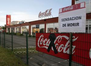 LA PLANTILLA DE COCA-COLA EN ASTURIAS MANTIENE LA HUELGA CONTRA EL CIERRE