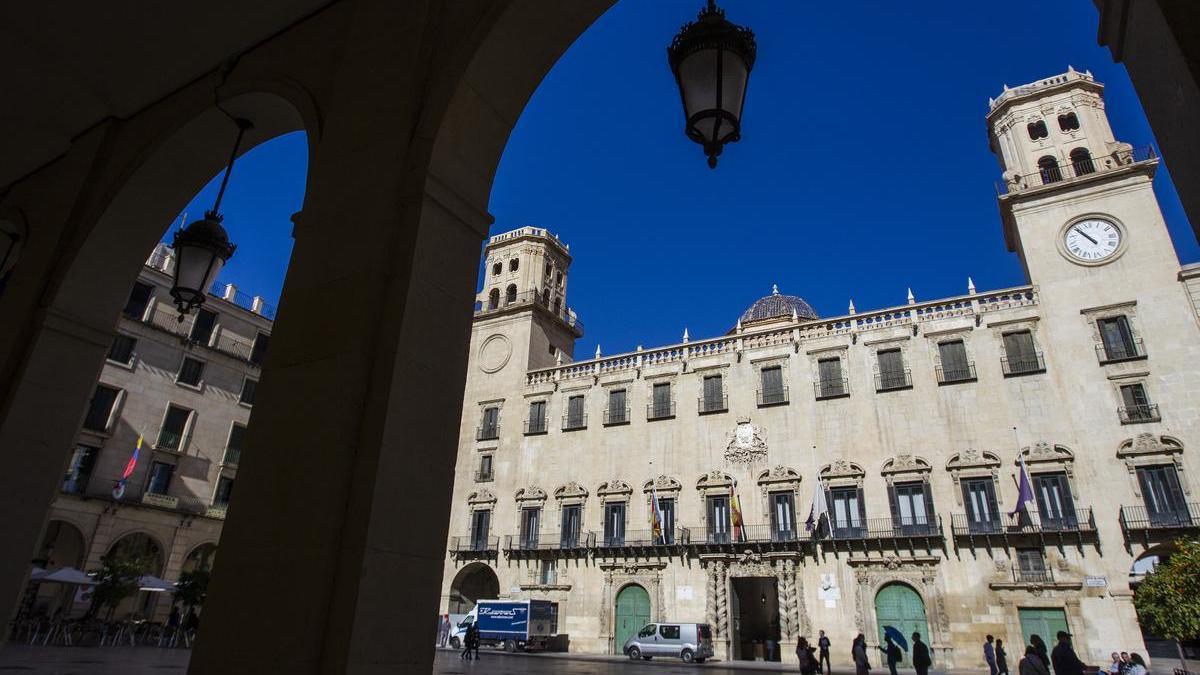 Fachada del Ayuntamiento de Alicante