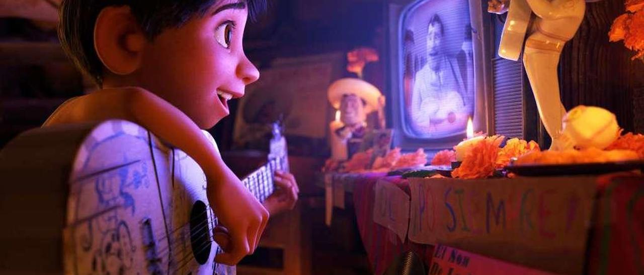 Miguel, en una escena de &quot;Coco&quot;.