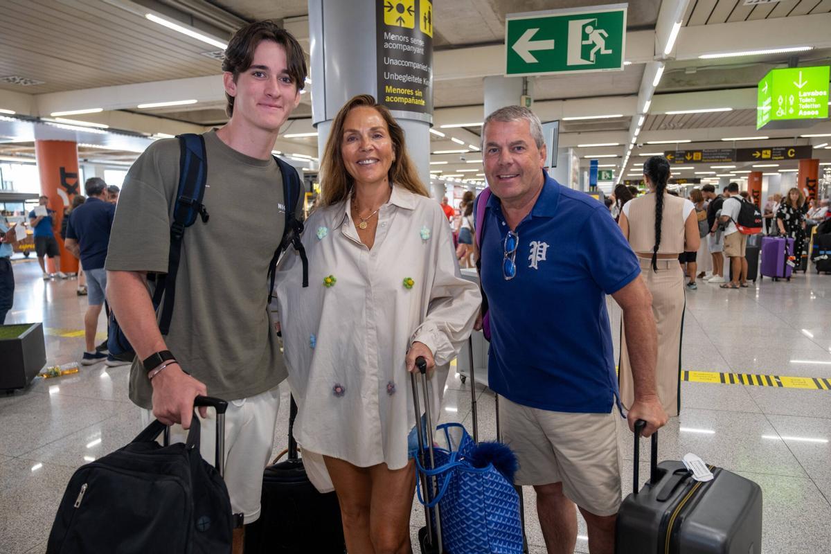 Turistas que aterrizan en Mallorca el 11 de agosto.