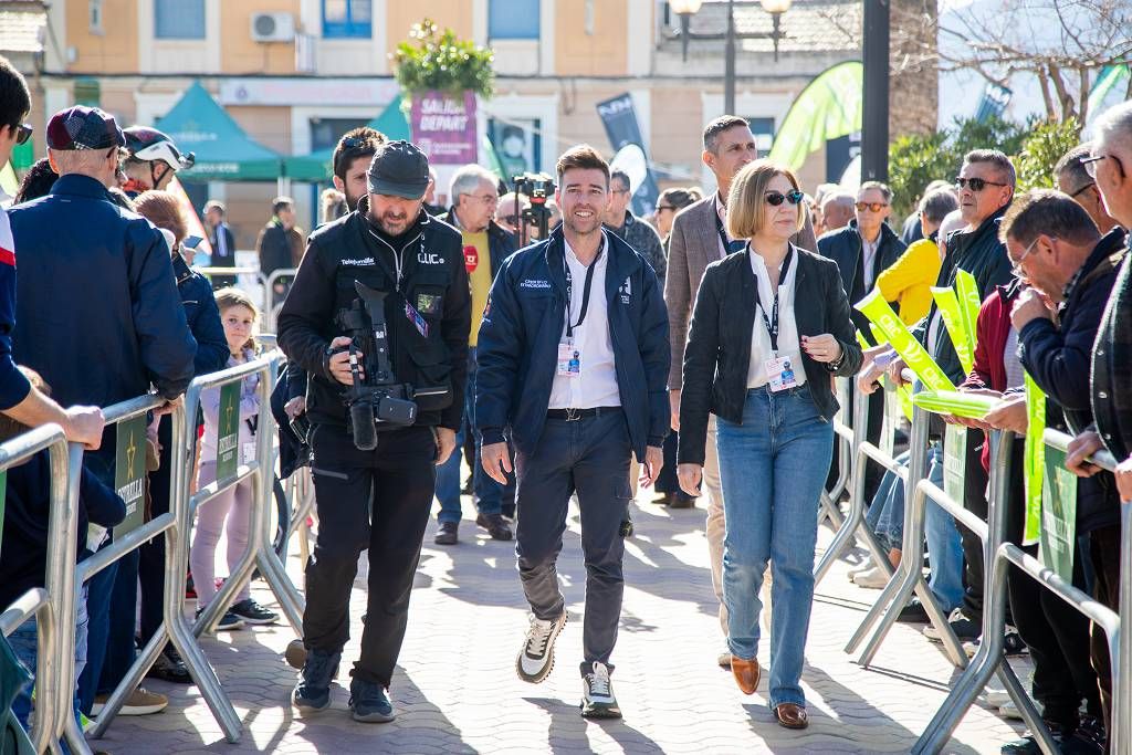 Vuelta Ciclista a Murcia: imágenes de la salida en Jumilla