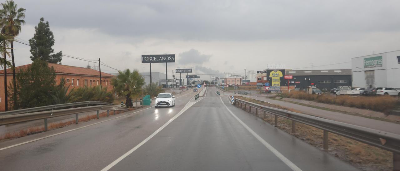 Los tres principales grupos cerámicos del país, Porcelanosa, Pamesa y STN, están instalados en el polígono de la carretera de Onda.