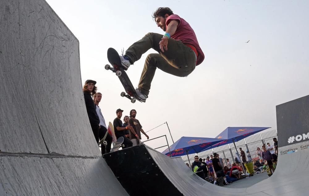 El festival de deporte urbano vuelve a dejar boquiabierta a los vigueses y a los turistas con un recital de piruetas, velocidad y adrenalina.