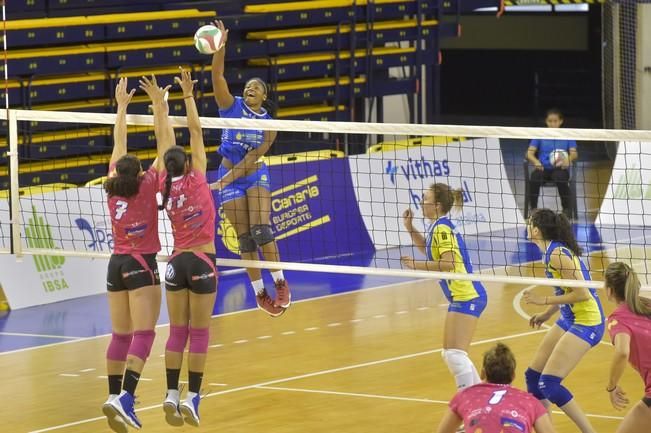 Partido de voleibol femenino entre IBSA y Haris