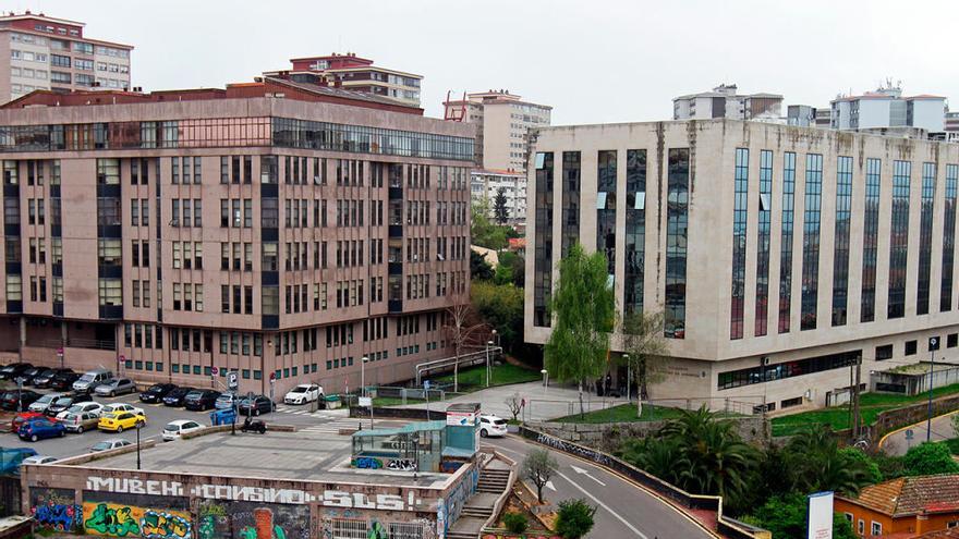 Edificio de los juzgados de Vigo en la calle Lalín // Marta G. Brea