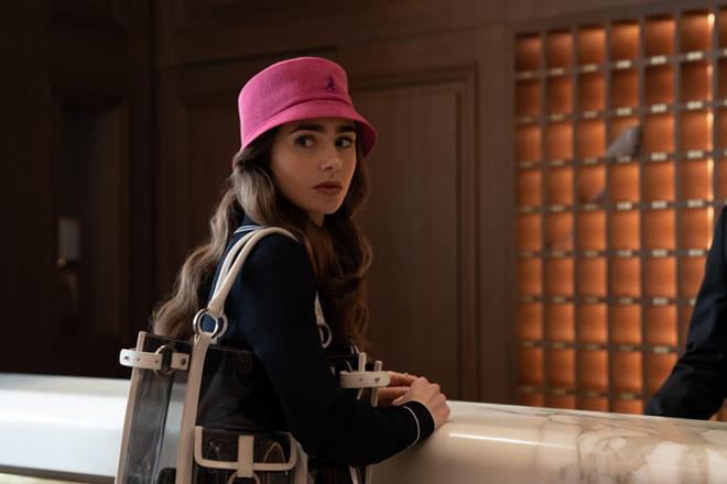 Lily Collins es la protagonista de 'Emily in Paris'