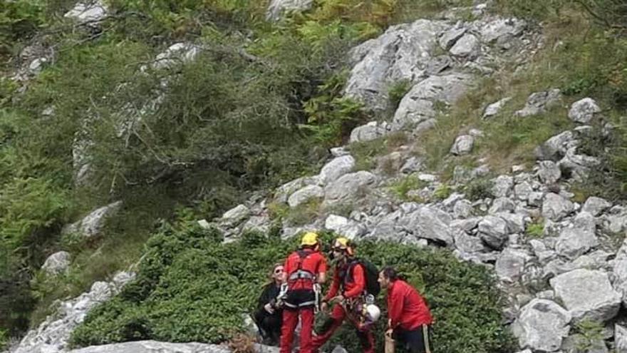 Rescatada una pareja desorientada en los Picos de Europa