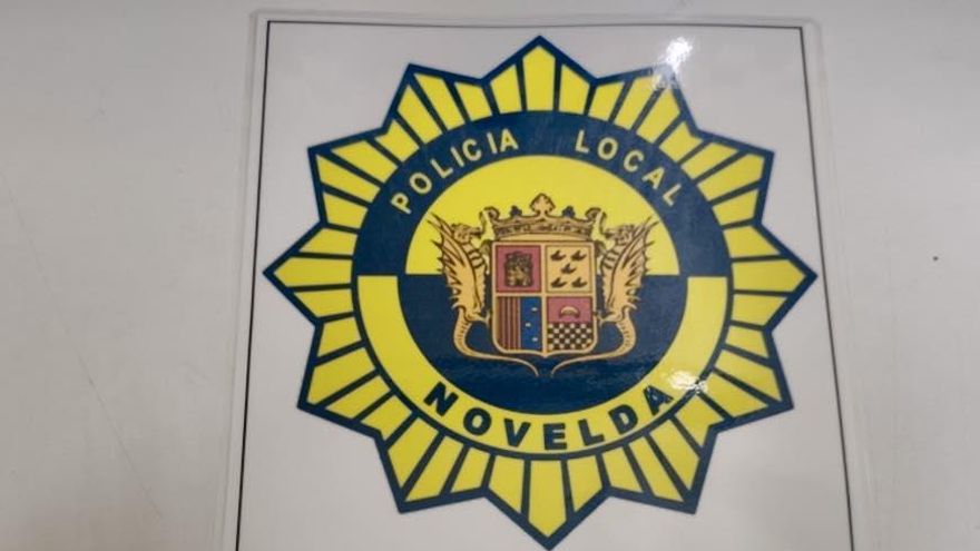 Intenta reventar el coche del nuevo novio de su ex con un cuchillo y acaba detenido en Novelda
