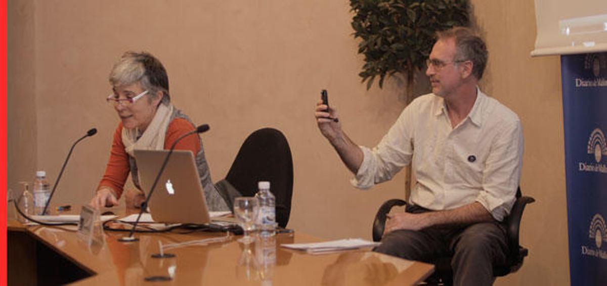 De Stefano retrata a Martha Zein, presentadora del acto de ayer.