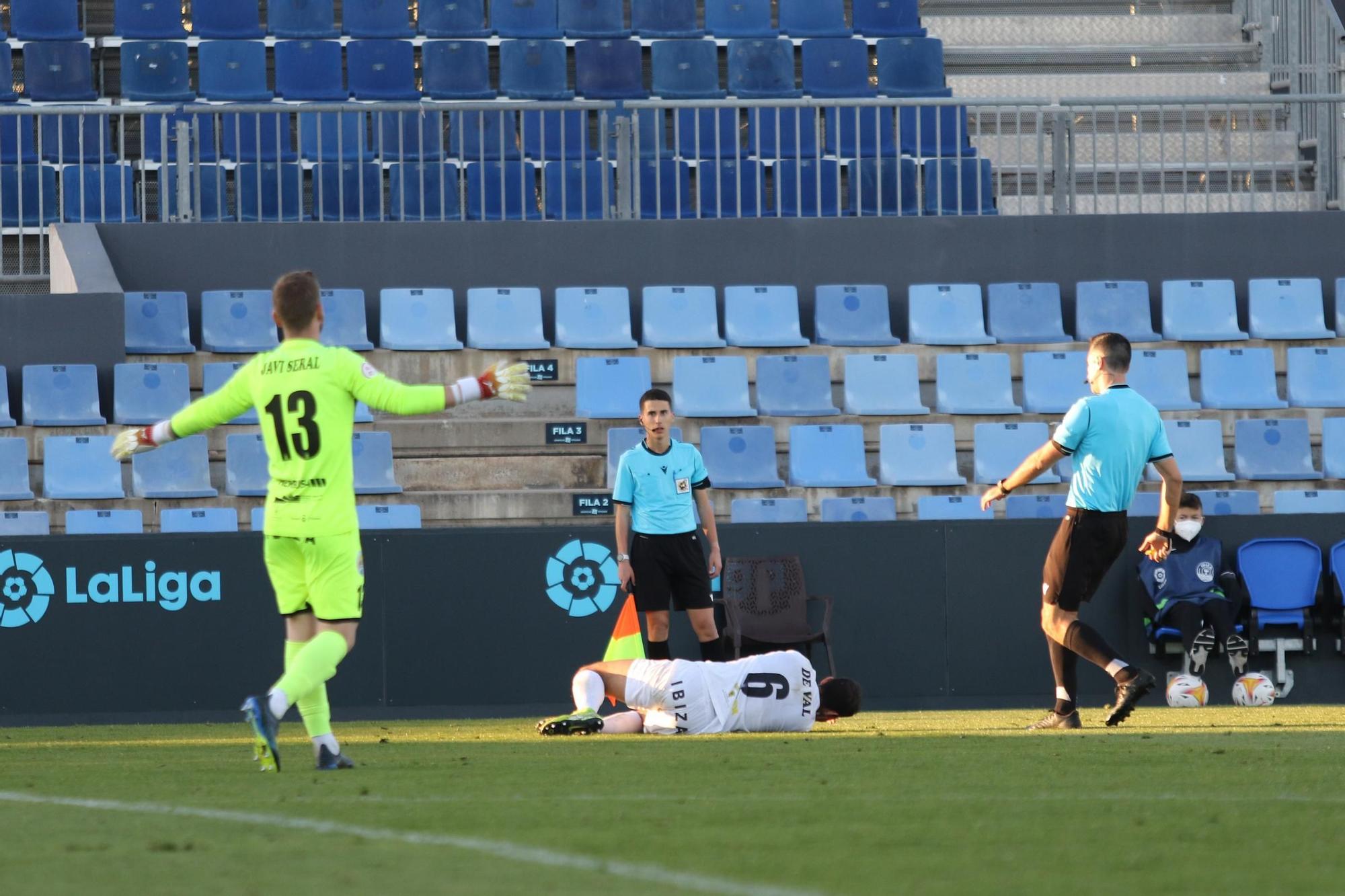 Partido amistoso entre la UD Ibiza y la Peña Deportiva