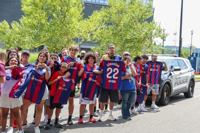 Los jugadores del FC Barcelona llegan a Nueva Jersey, en imágenes.