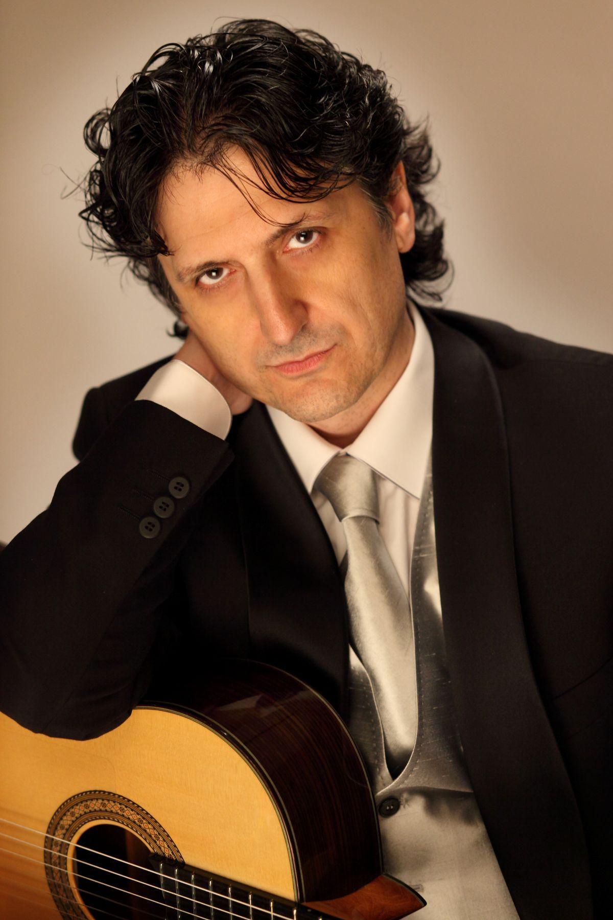 Juan Manuel Cañizares.