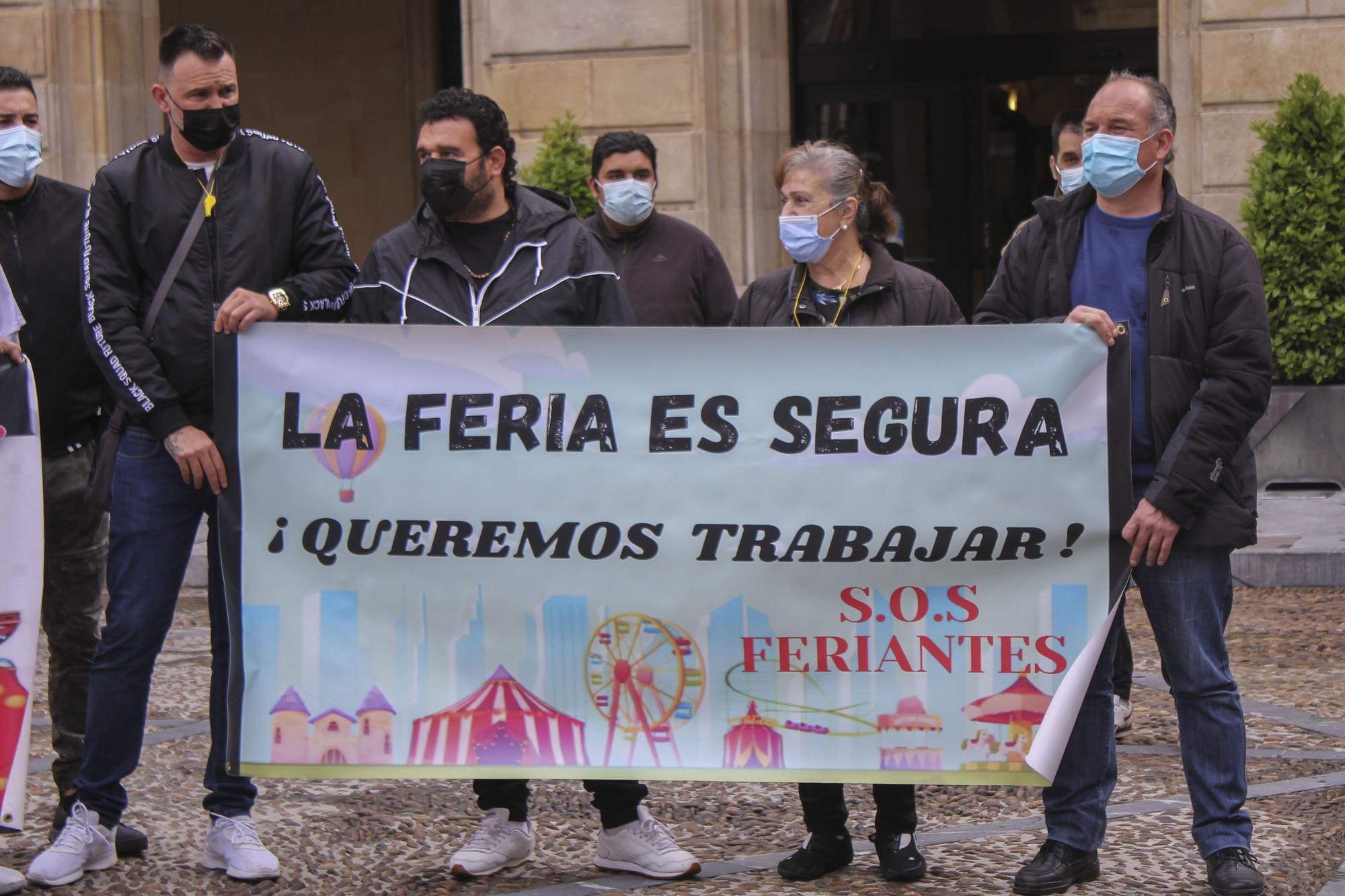 Los feriantes vuelven a movilizarse en Gijón