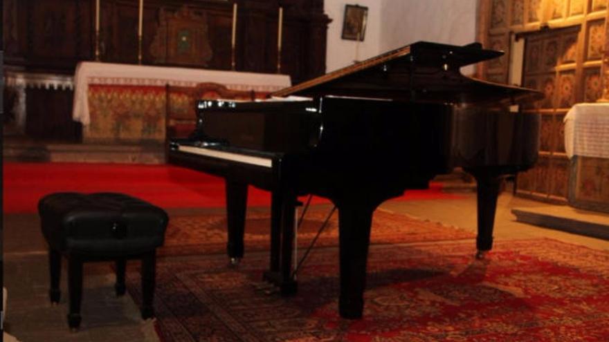 Piano en la iglesia conventual de San Francisco.