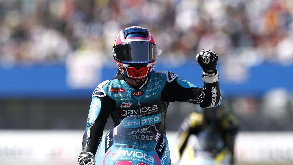 Assen (Netherlands), 28/06/2026.- Maximo Quiles of Spain on his KTM celebrates the victory during the Moto3 race during the Motorcycling Grand Prix of the Netherlands at TT Circuit in Assen, the Netherlands, 28 June 2026. (Motociclismo, Países Bajos; Holanda, España) EFE/EPA/VINCENT JANNINK
