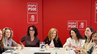 Feijóo ‘hace la campaña’ a Pilar Bernabé con la dana en el centro y el aborto en el debate: “Quieren devolvernos a las cavernas”