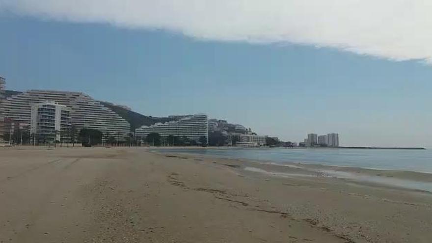 VÍDEO | La playa de Cullera, como nunca antes la habías vísto en Semana Santa