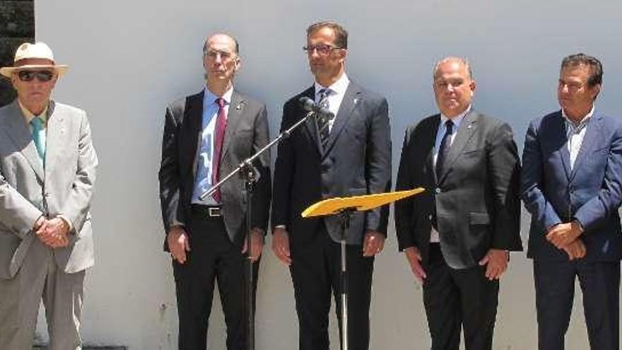 Iglesias, Vilar, Almuiña, Rodal, Brard, Rodríguez y De la Peña, en el vigésimo aniversario del hermanamiento Baiona-Pornic.