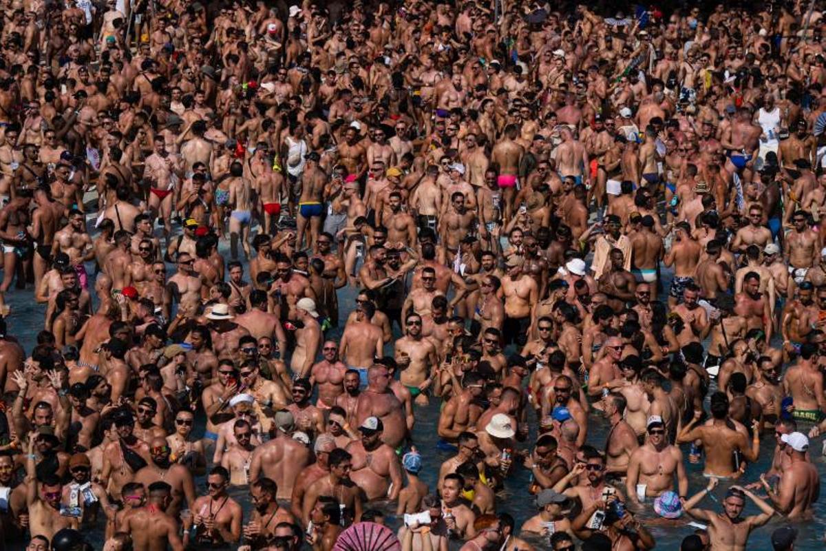 Ambiente en la fiesta de el Circuit Festival en Isla Fantasia