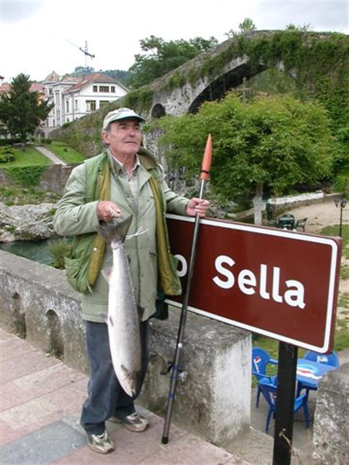 Fallece José Luis Somoano, "Paxa", abuelo de Álvaro Queipo y primer alcalde de la democracia en Cangas del Narcea