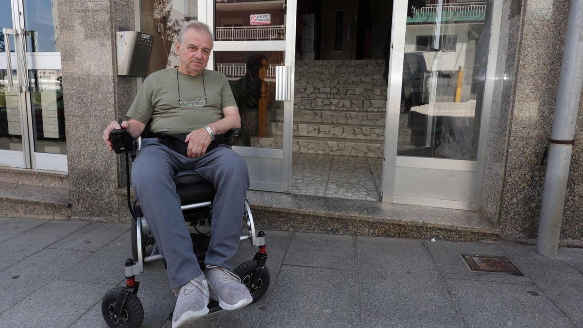 Un vecino de Vigo lleva más de una año sin poder subir a su casa con autosuficiencia