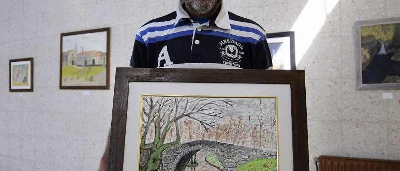 José González, con la acuarela de A Ponte de Andón. // Bernabé / J. Lalín