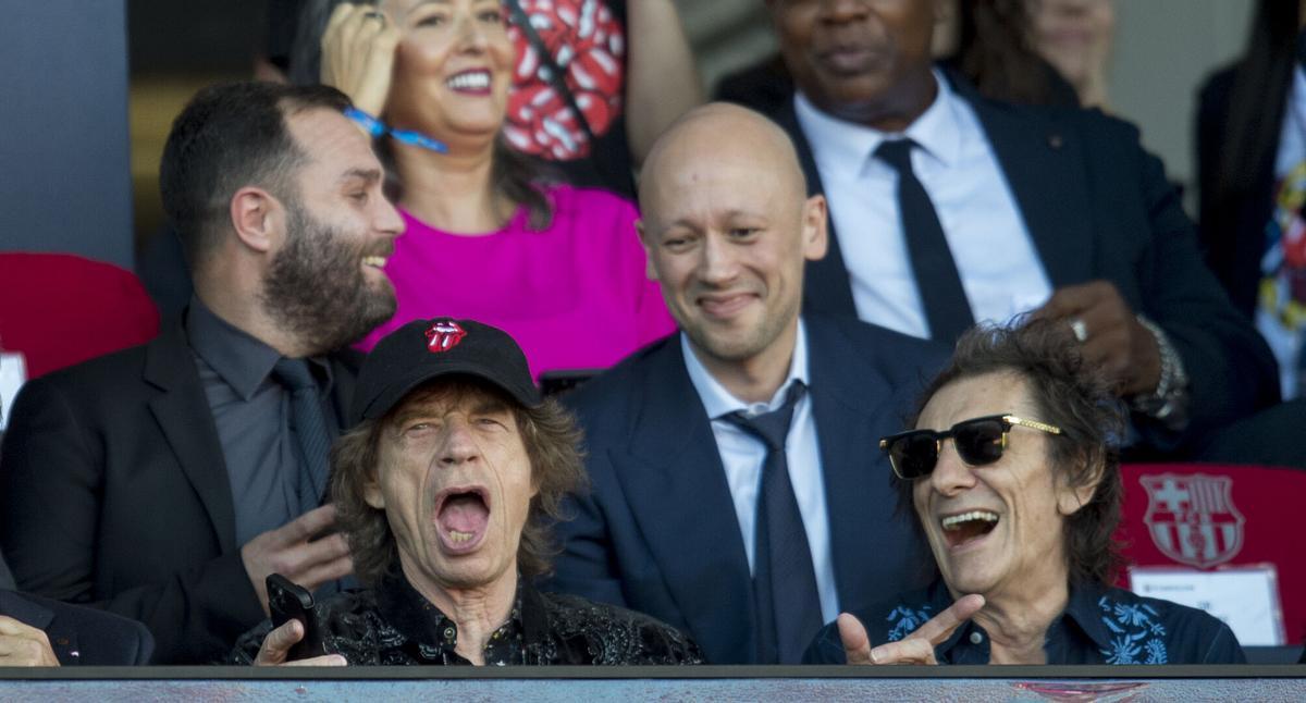 Mick Jagger y Ron Wood, en el palco antes del comienzo del clásico entre Barça y Real Madrid de la Liga 23-24.