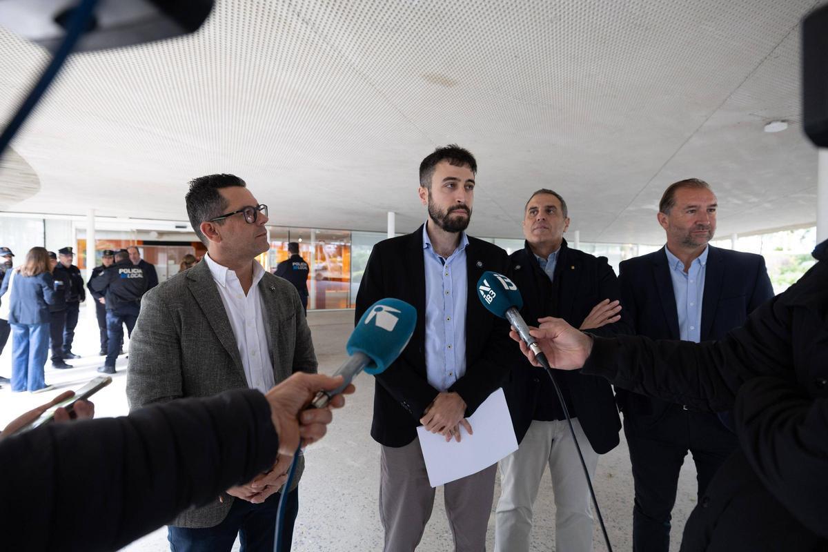 Curso básico de capacitación de la Policía Local de Ibiza