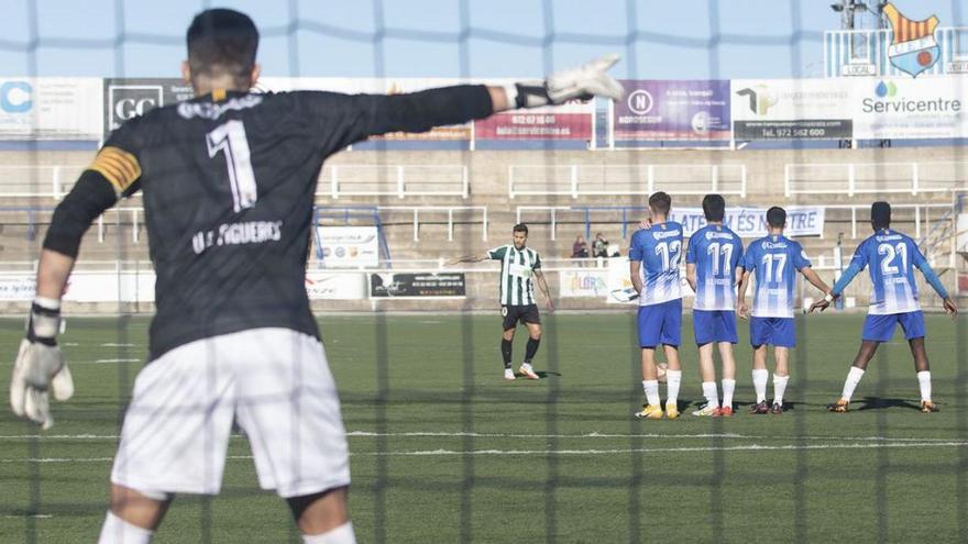 La massa social reacciona davant del descens de la Unió Esportiva Figueres