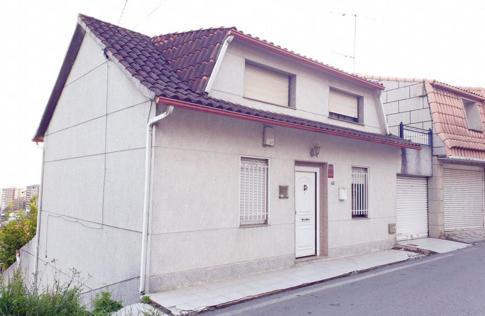 La vivienda okupada está ubicada en la calle Pardavila de Vigo