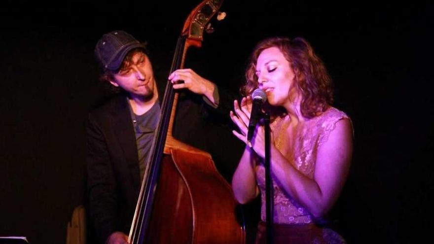 La cantante Laura Corallini, durante un concierto.